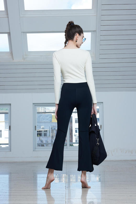 2023秋冬运动运动景妍瑜伽上衣 商品图1