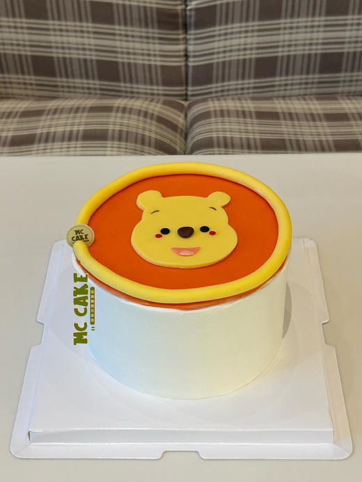 维尼熊头翻糖装饰蛋糕 商品图1