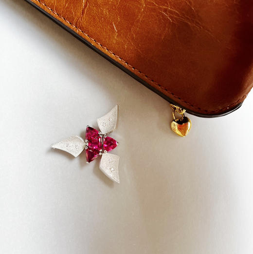 ONLY系列 PT900镶碧玺和钻石 胸针 商品图1