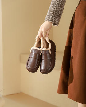 西村名物2023冬季新品复古圆头内里绒毛保暖短靴X23DM45271