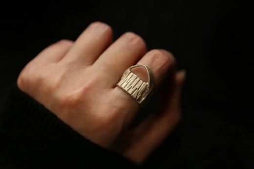 CHEZ BOQUE 冬日童话系列原创手工925银抽象造型戒指《骑士》 商品图0