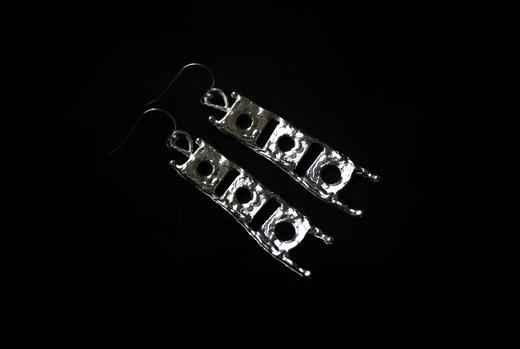 CHEZ BOQUE 冬日童话系列原创手工925银抽象造型耳坠《光的游戏》 商品图3