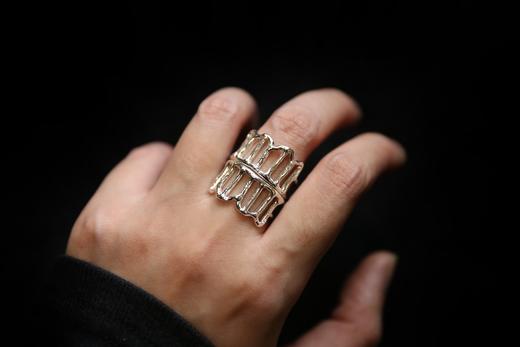 CHEZ BOQUE 冬日童话系列原创手工925银抽象造型戒指《空王冠》 商品图5