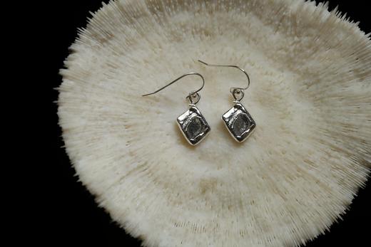 CHEZ BOQUE 冬日童话系列原创手工925银皮革肌理耳坠《玲珑3号》 商品图0