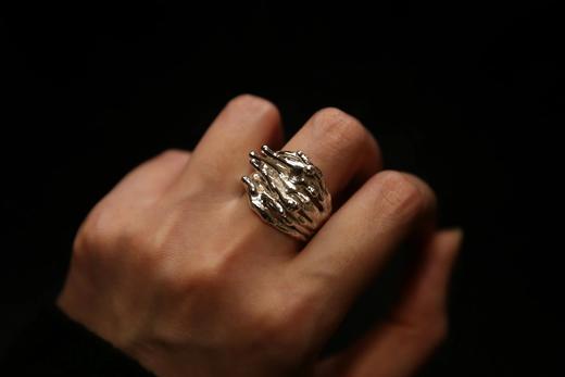 CHEZ BOQUE 冬日童话系列原创手工925银抽象造型戒指《迷桥》 商品图0