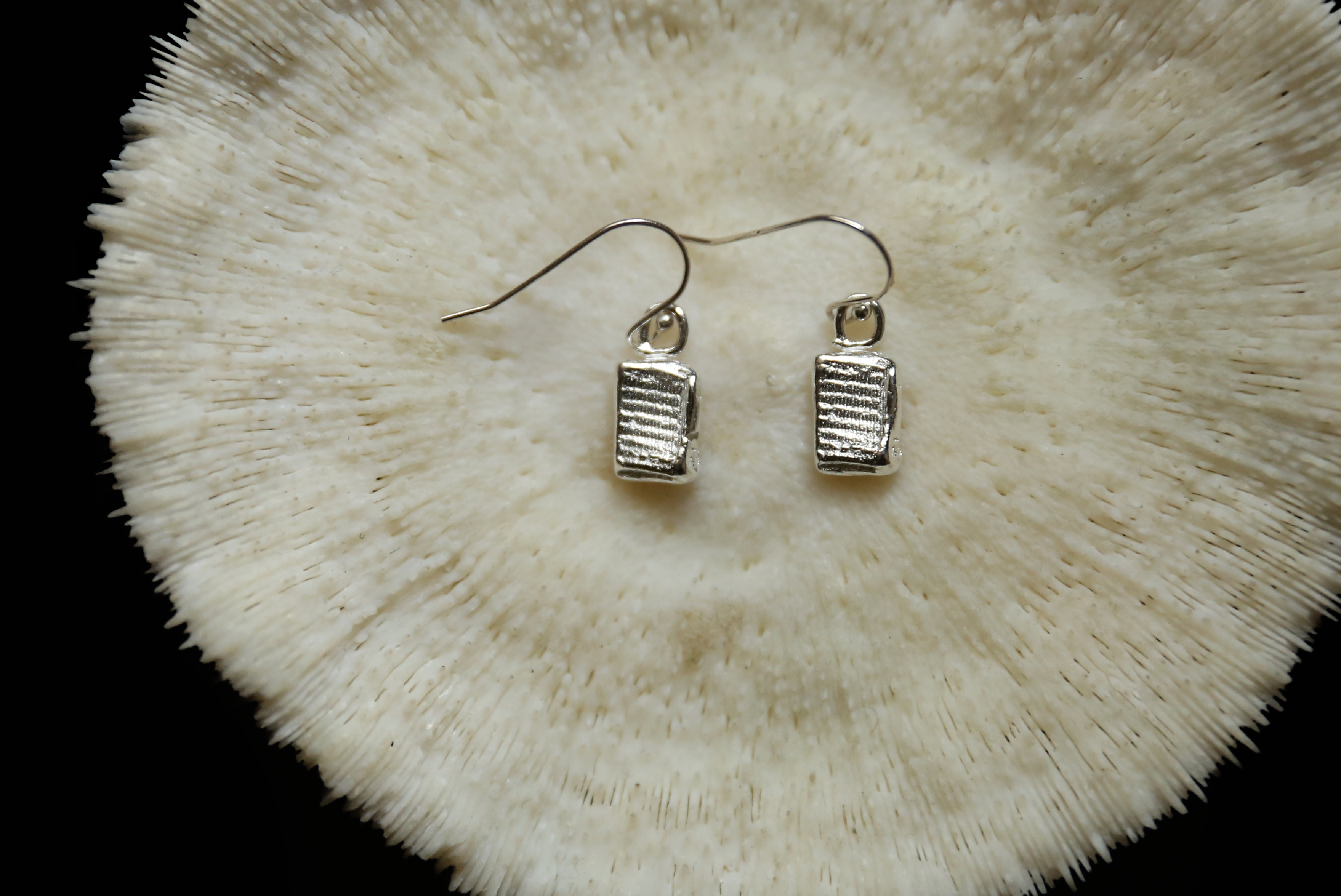 CHEZ BOQUE 冬日童话系列原创手工925银织物肌理耳坠《玲珑2号》