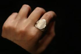 CHEZ BOQUE 冬日童话系列原创手工925银抽象造型戒指《无言诗》