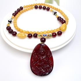 血珀吊坠-精雕度母项链