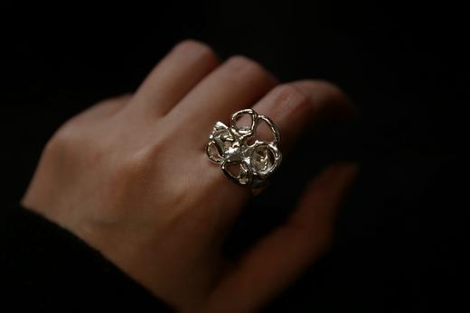 CHEZ BOQUE 冬日童话系列原创手工925银抽象造型戒指《恶之花》 商品图5