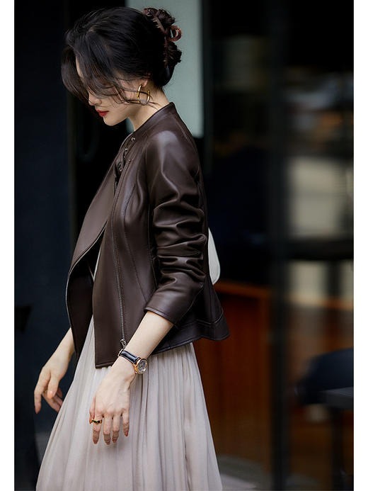 ALBB-秋冬时尚百搭短款重磅修身版轻涂仿绵羊皮皮衣女立领机车夹克 商品图0