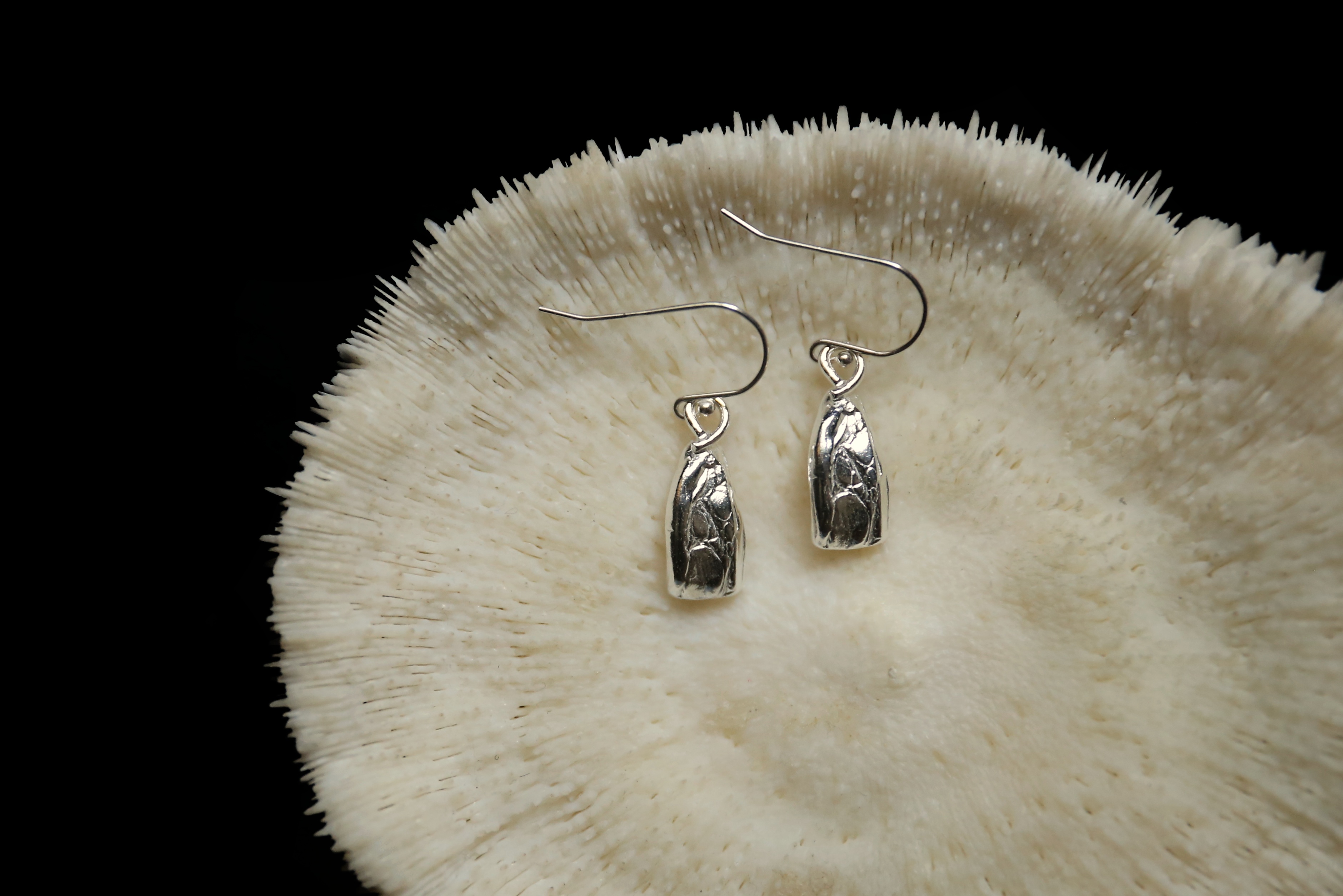 CHEZ BOQUE 冬日童话系列原创手工925银皮革肌理耳坠《玲珑1号》