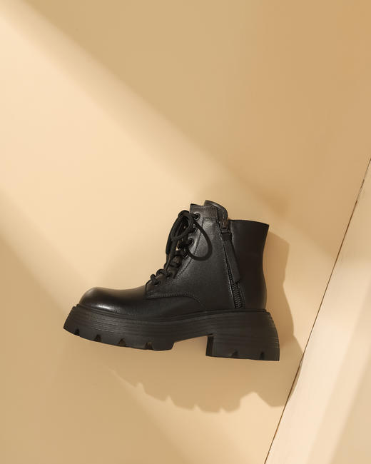 西村名物2023冬季新品厚底增高圆头系带短靴马丁靴X23DS45561 商品图12