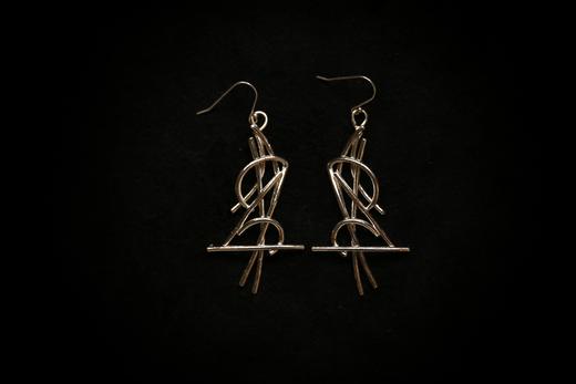 CHEZ BOQUE 冬日童话系列原创手工925银耳环《拥抱与别离》 商品图0