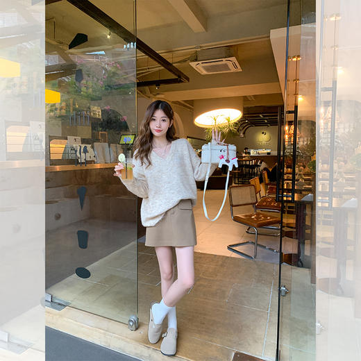 <曾小咸推荐> 【招牌软糯】2色V领毛衣 商品图3