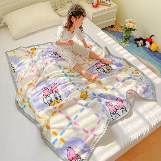 【大人/儿童皆可 迪士尼加厚牛奶绒A类毛毯】手感柔软 亲肤舒适 厚实保暖 多功能毛毯 商品图5