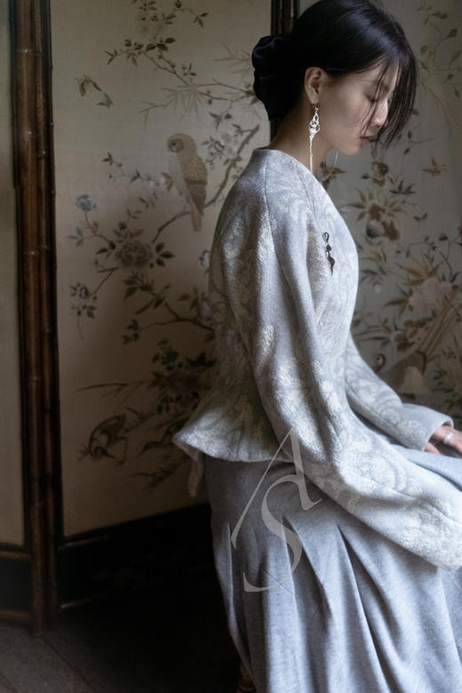 Ashlyn 霜灰色MERYL宽褶羊毛长半裙 商品图4