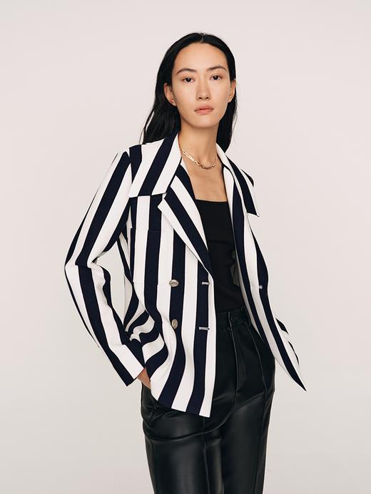 软糯空气层条纹利落双排扣西装FO470823O 商品图0