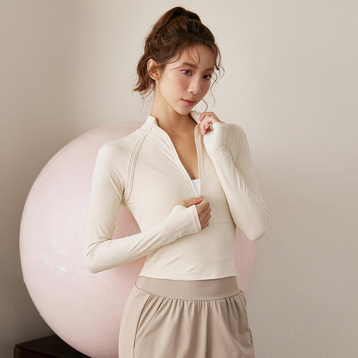 跃牌【禅语梵心系列】半拉链瑜伽服女显瘦短款运动长袖瑜伽外套 WT2388 商品图0