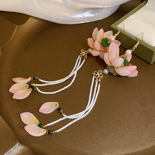 莲花珍珠米珠流苏耳环女款森系时尚小众耳钩个性百搭感耳饰女 商品图1