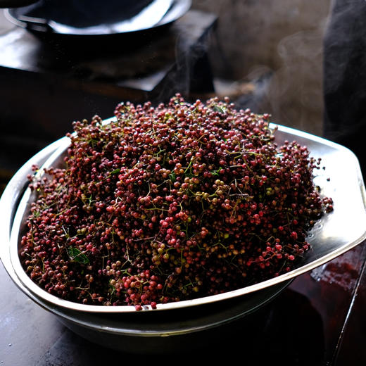 2025今年新花椒上架 汉源贡椒红花椒油，国家地理标志产品，自然生长零农残无污染 ，非转基因菜籽油结合，3天左右发货~ 商品图13