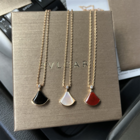 B042  宝家款式    Bv扇形项链