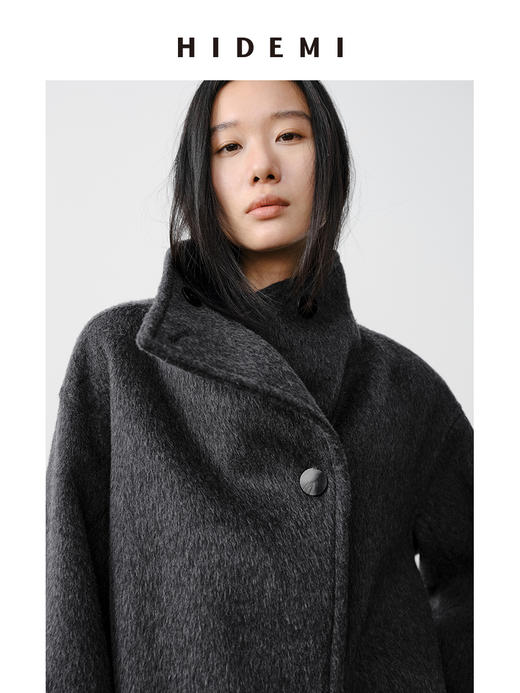 HIDEMI 澳洲美利奴羊毛长毛不对称三粒扣立领式廓形短款大衣 商品图6