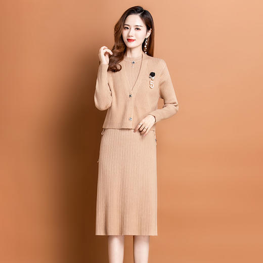 秋冬厚款，中长款针织修身显瘦连衣裙两件套CC-DZX-9830 商品图1