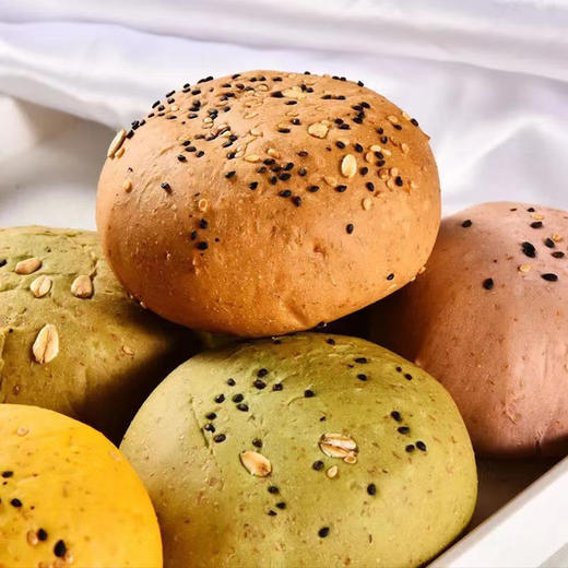 【皮脆松软！五谷杂粮欧包】外层松软，内里饱满，每一口都散发着五谷的香气。黄金比例的全麦粗粮组合，既健康又美味。粗粮代餐面包早餐全麦面包健康 商品图0