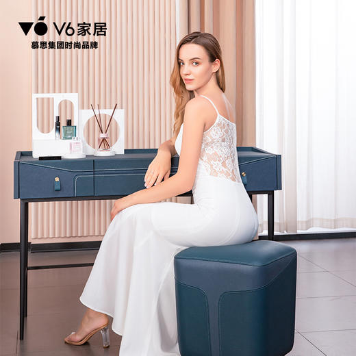 V6家居   TFC1-043妆台 +CFC1-043妆凳 商品图1