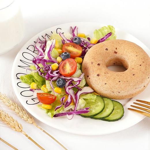 【饱腹又健康！贝果代餐面包】满足你的饱腹需求，尽在饱腹办公室休闲代餐即食全麦欧包。饱腹轻松办公。口感醇正，，全麦香浓欧派。健康 商品图0