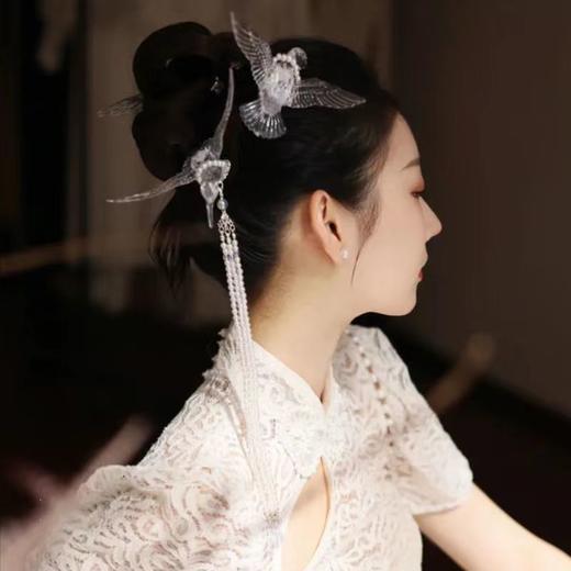 新娘婚纱发饰礼服汉服头饰流苏发簪艺术写真造型新中式新娘头饰 商品图0