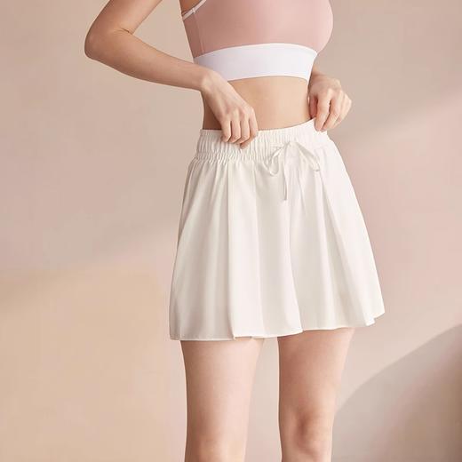 跃牌【禅语梵心系列】宽松运动裙裤休闲健身防走光假两件抽绳跑步短裤 F2205 商品图2