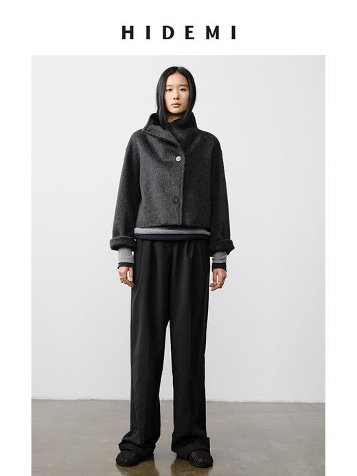 HIDEMI 澳洲美利奴羊毛长毛不对称三粒扣立领式廓形短款大衣 商品图5