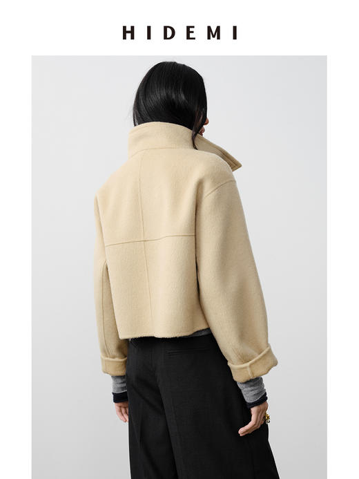 HIDEMI 澳洲美利奴羊毛长毛不对称三粒扣立领式廓形短款大衣 商品图4