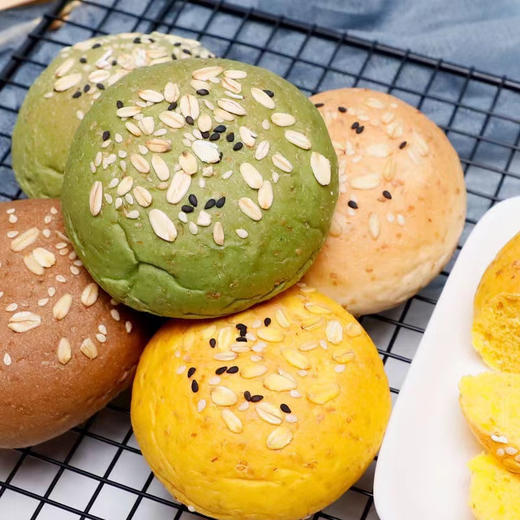 【皮脆松软！五谷杂粮欧包】外层松软，内里饱满，每一口都散发着五谷的香气。黄金比例的全麦粗粮组合，既健康又美味。粗粮代餐面包早餐全麦面包健康 商品图1