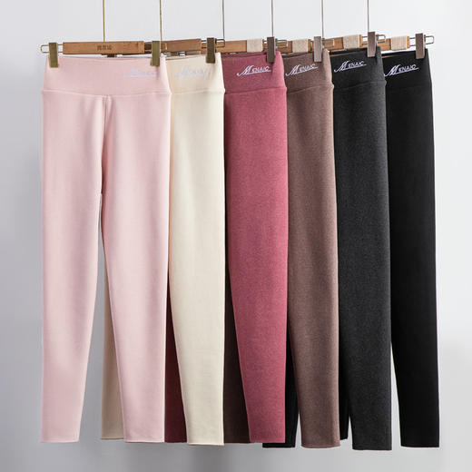 【无痕亲肤不臃肿！高腰显瘦打底裤女】双面加绒设计，外穿时尚，内搭舒适。羊羔绒面料，绒感柔软，温暖呵护；高腰设计，显瘦修身 商品图2