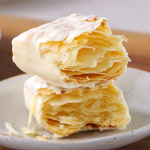 【入口香浓酥脆！松塔千层酥饼干】早餐佳选。醇香融合，柔软千层，一口咬下，酥脆包裹着绵密的口感，整箱小包装早餐吃的小吃休闲食品网红零食小吃健康 商品图3