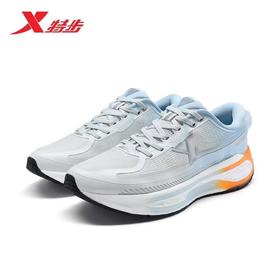 北三特步运动鞋