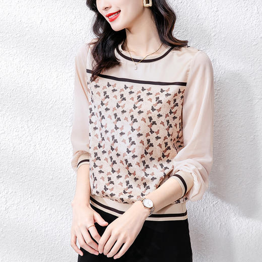 秋季新款，百搭垂感仿真丝秋季印花长袖宽松拼接气质T恤上衣KQL-762G029 商品图0