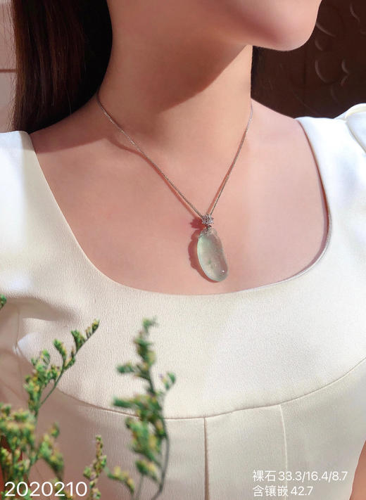 玻璃种木那飘翠福袋吊坠    69999【2020210】 商品图4