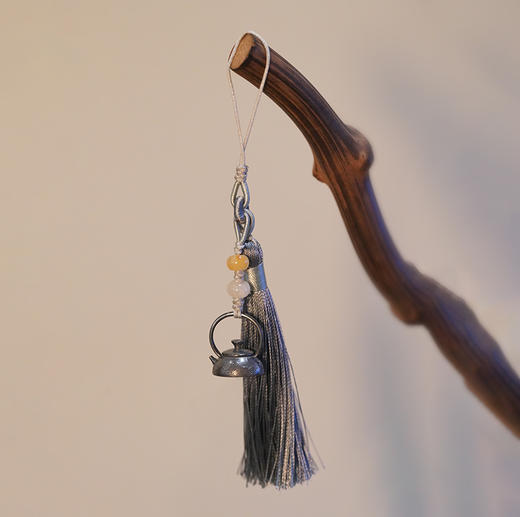 故式/小润月银饰/999纯银迷你小银壶国风流苏穗子 手机壳吊穗配饰挂件小流苏吊坠 商品图0