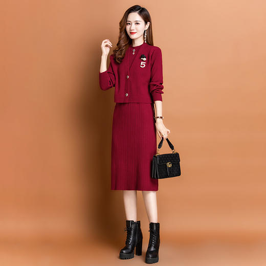 秋冬厚款，中长款针织修身显瘦连衣裙两件套CC-DZX-9830 商品图0