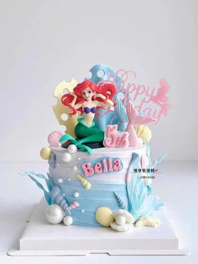 坐姿美人鱼公主