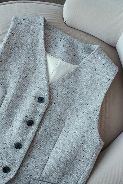 老钱叠穿烟花灰马甲套装 商品图5