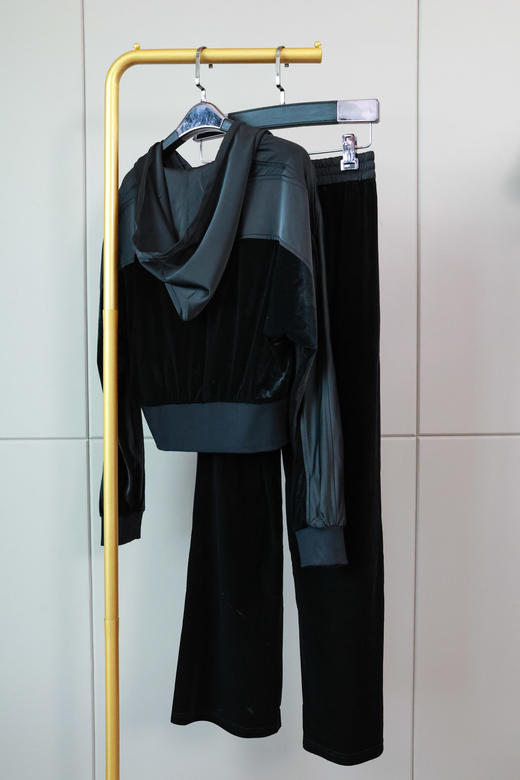 万姿风情拼接丝绒套装 商品图10