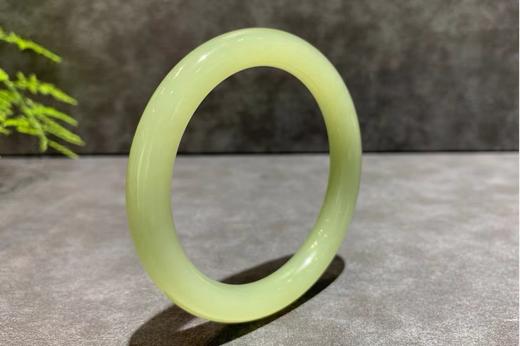 【御珠宫坊】青白玉手镯55.5mm 商品图1