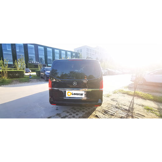 奔驰 V 260 L 尊贵加长版【长租-北京】 商品图4