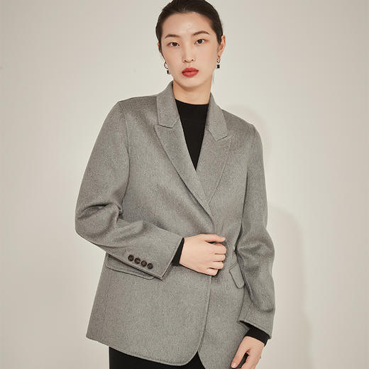 东黎 • 小山羊绒女士秋冬西服领双面羊绒呢短款大衣 3324 商品图5