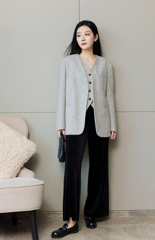 老钱叠穿烟花灰马甲套装 商品图1