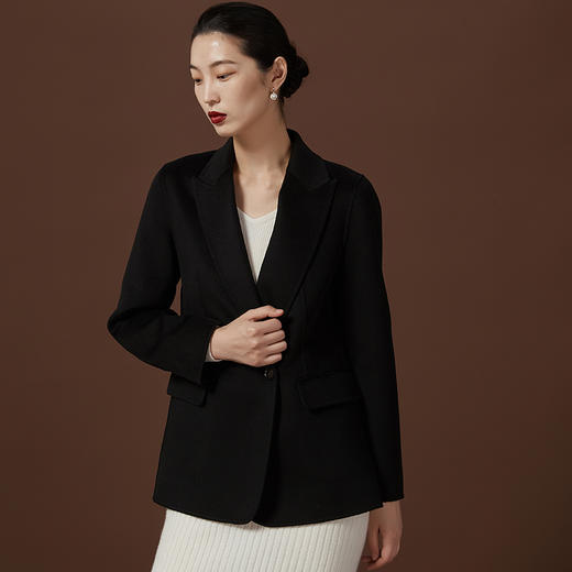 东黎 • 小山羊绒女士秋冬西服领双面羊绒呢短款大衣 3324 商品图2